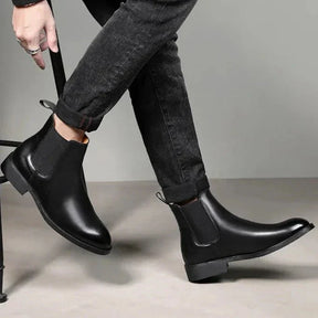 Bota Masculina de Couro Elegance - Conforto e Estilo para o Inverno